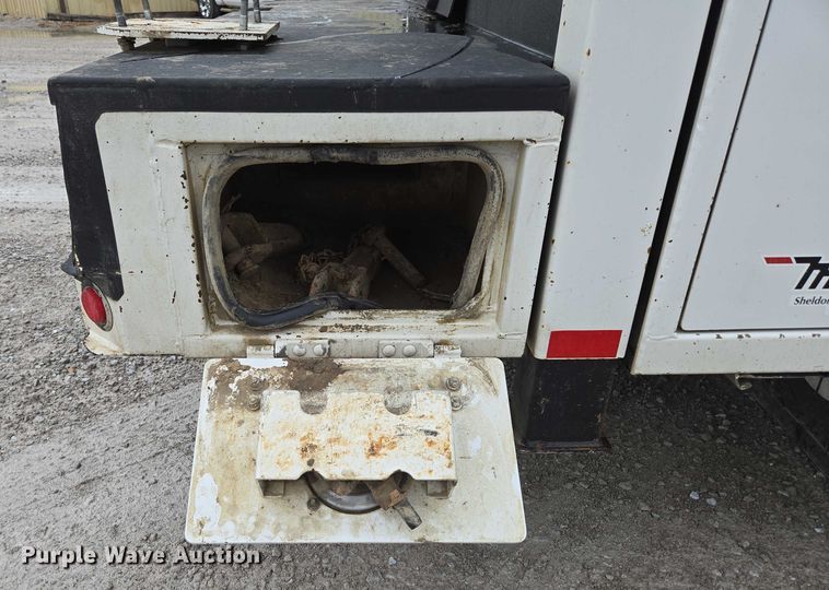 image for item ED1993 2015 Peterbilt PB337 utility / service truck