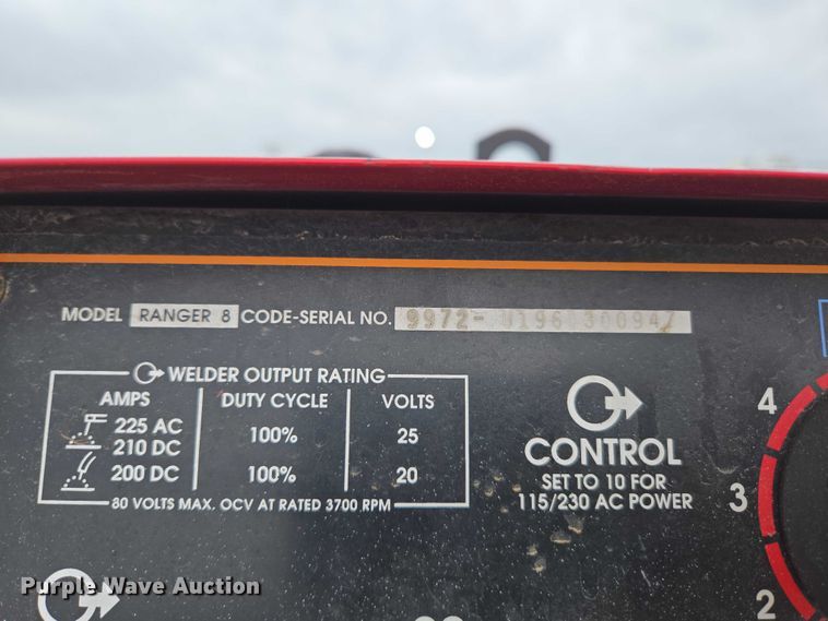 image for item ED1993 2015 Peterbilt PB337 utility / service truck