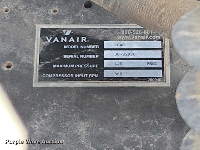 image for item ED1993 2015 Peterbilt PB337 utility / service truck