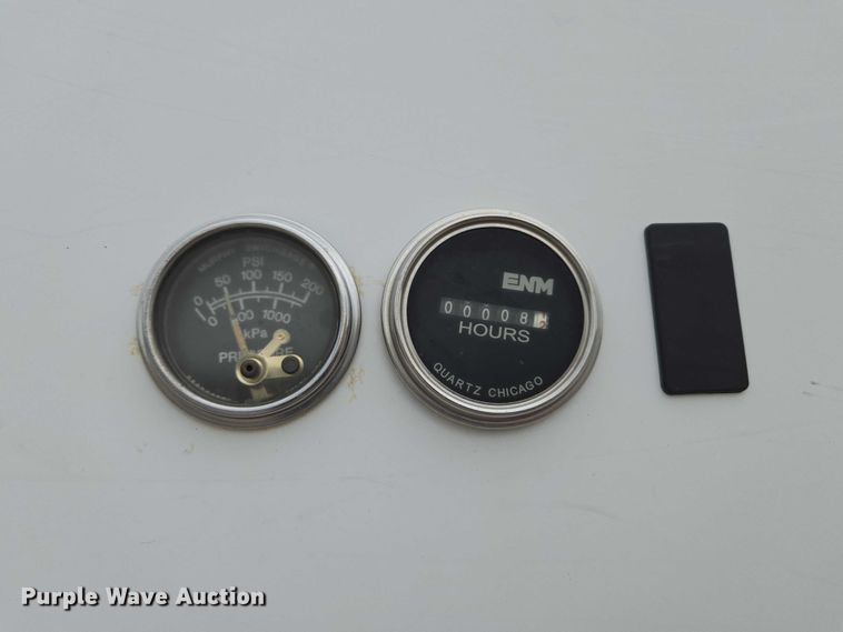 image for item ED1993 2015 Peterbilt PB337 utility / service truck