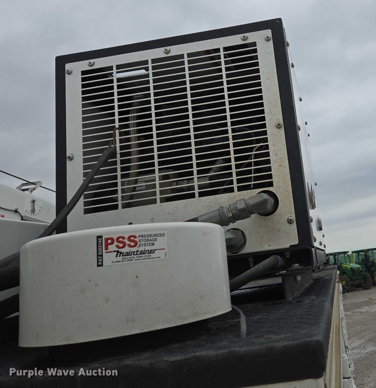 image for item ED1993 2015 Peterbilt PB337 utility / service truck