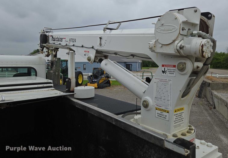 image for item ED1993 2015 Peterbilt PB337 utility / service truck