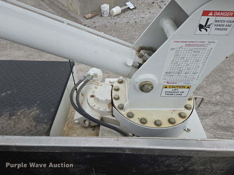 image for item ED1993 2015 Peterbilt PB337 utility / service truck