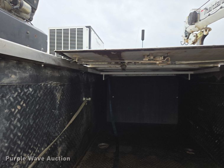 image for item ED1993 2015 Peterbilt PB337 utility / service truck