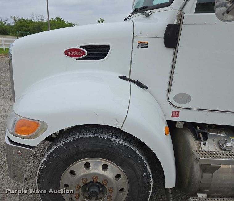 image for item ED1993 2015 Peterbilt PB337 utility / service truck