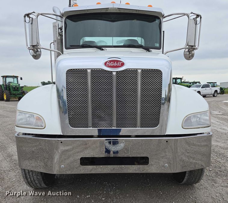 image for item ED1993 2015 Peterbilt PB337 utility / service truck