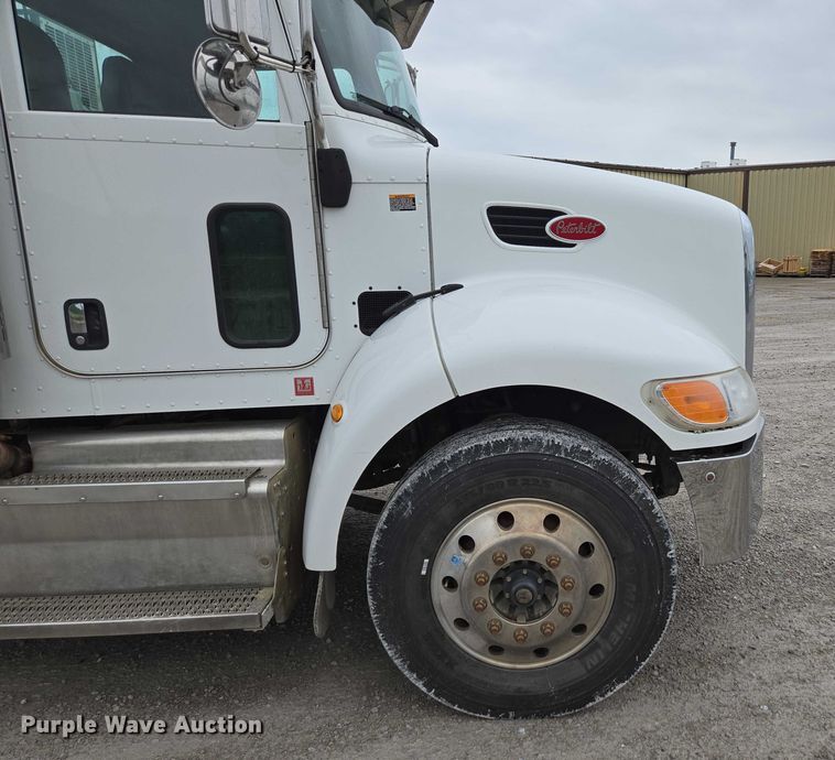 image for item ED1993 2015 Peterbilt PB337 utility / service truck