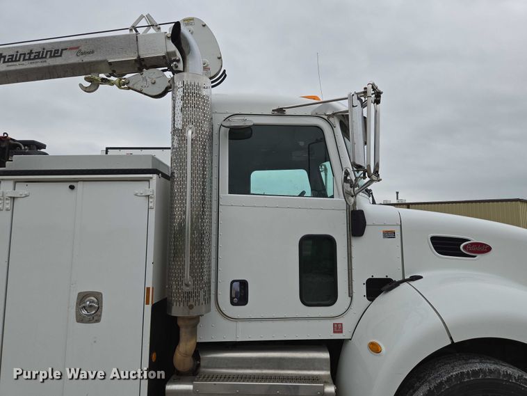 image for item ED1993 2015 Peterbilt PB337 utility / service truck