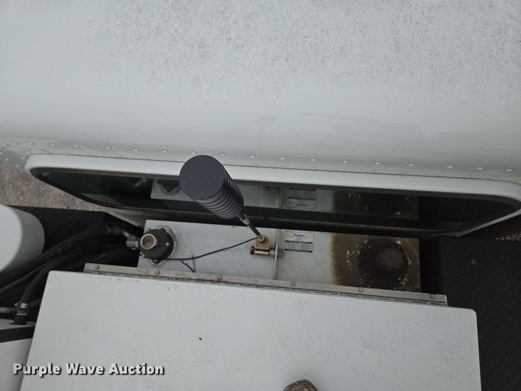 image for item ED1993 2015 Peterbilt PB337 utility / service truck