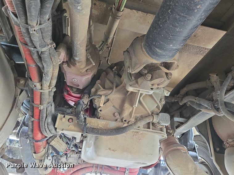 image for item ED1993 2015 Peterbilt PB337 utility / service truck