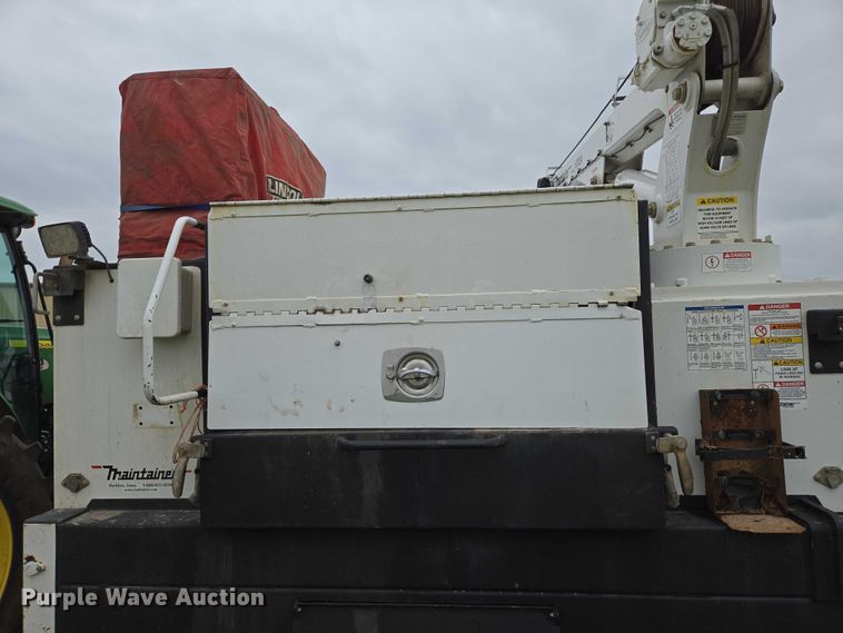 image for item ED1993 2015 Peterbilt PB337 utility / service truck