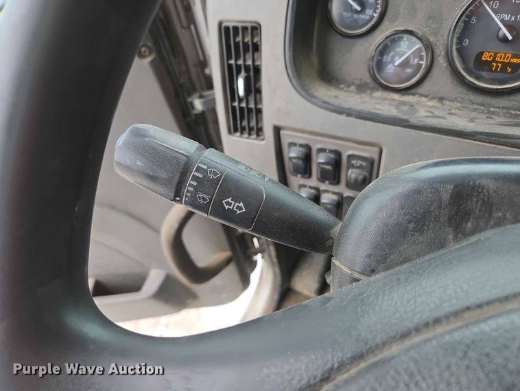 image for item ED1993 2015 Peterbilt PB337 utility / service truck