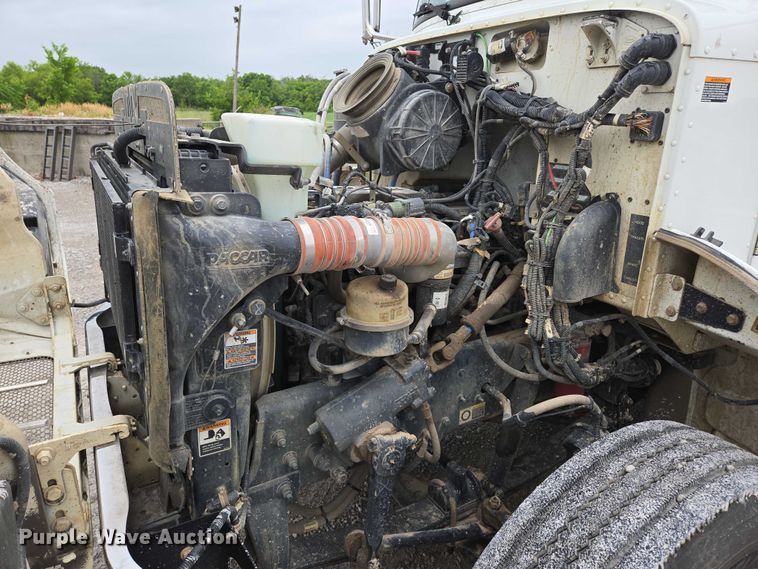 image for item ED1993 2015 Peterbilt PB337 utility / service truck