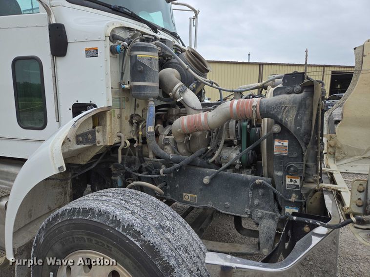 image for item ED1993 2015 Peterbilt PB337 utility / service truck