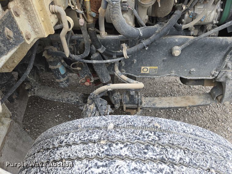 image for item ED1993 2015 Peterbilt PB337 utility / service truck