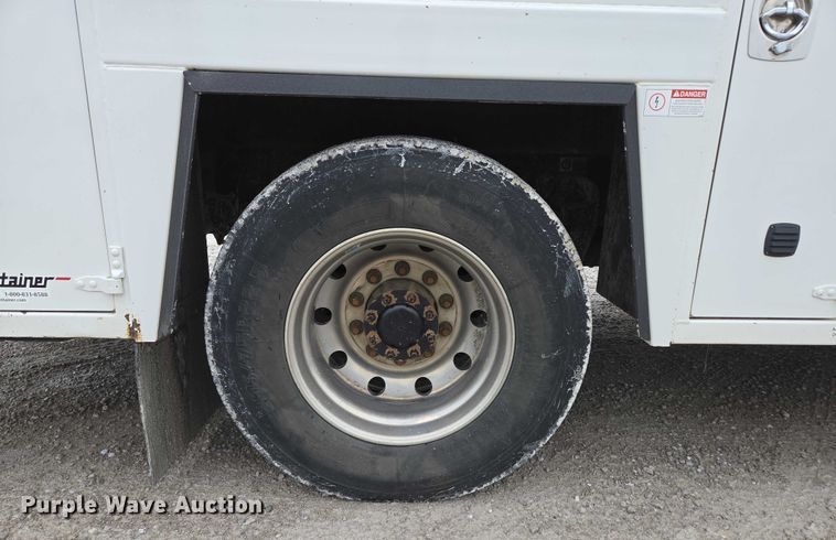 image for item ED1993 2015 Peterbilt PB337 utility / service truck