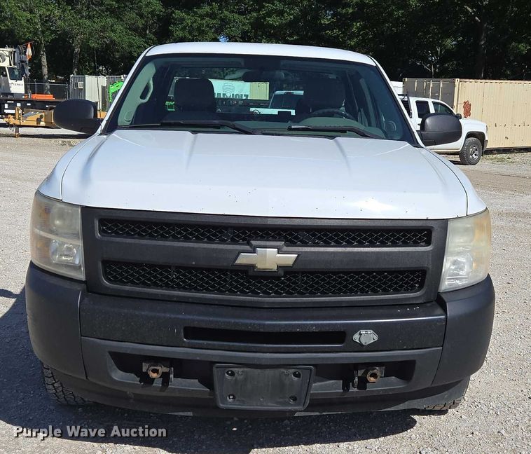 image for item ED2001 2010 Chevrolet Silverado 1500 Ext. Cab pickup truck