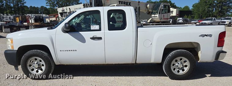 image for item ED2001 2010 Chevrolet Silverado 1500 Ext. Cab pickup truck