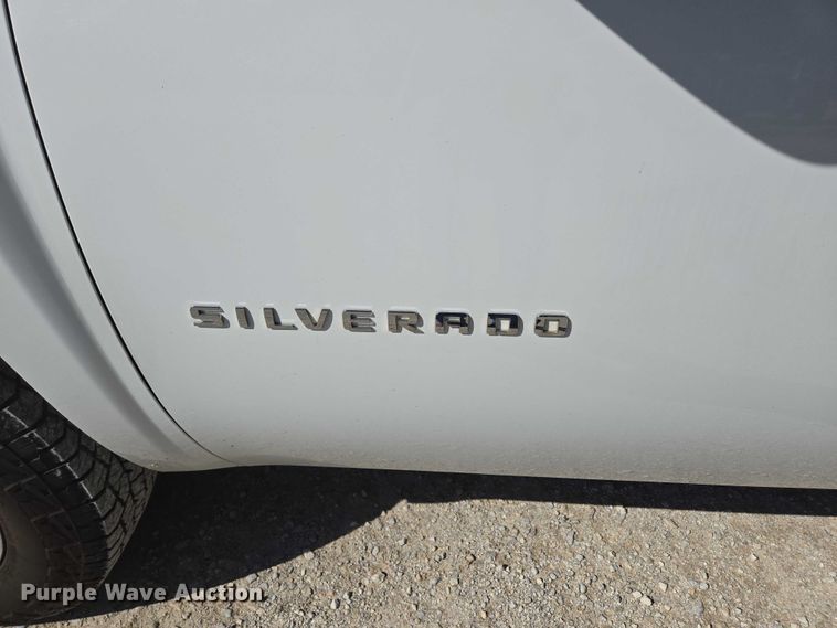 image for item ED2001 2010 Chevrolet Silverado 1500 Ext. Cab pickup truck