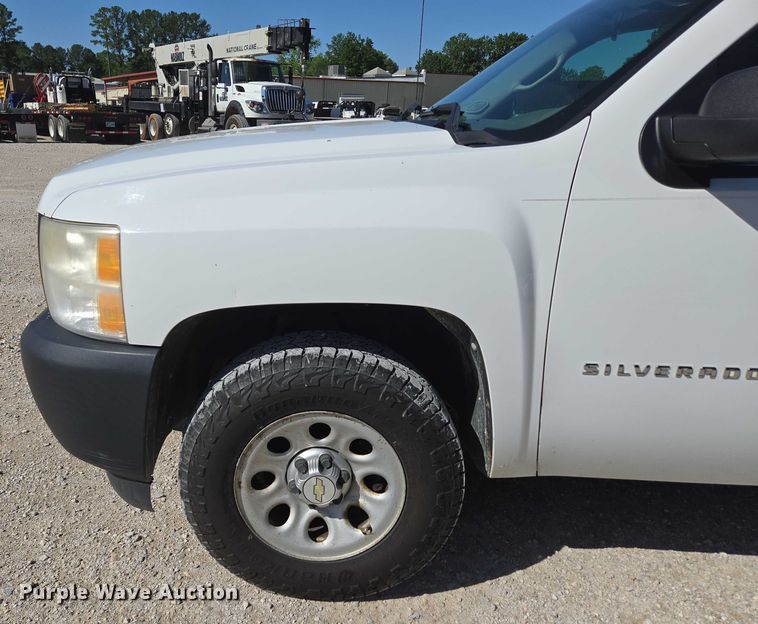 image for item ED2001 2010 Chevrolet Silverado 1500 Ext. Cab pickup truck