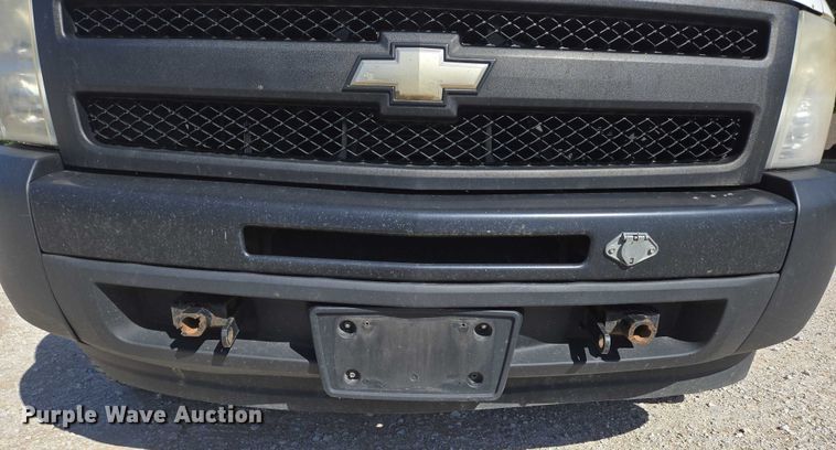 image for item ED2001 2010 Chevrolet Silverado 1500 Ext. Cab pickup truck