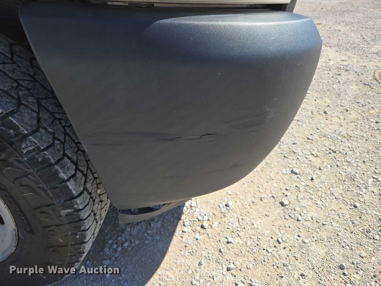 image for item ED2001 2010 Chevrolet Silverado 1500 Ext. Cab pickup truck