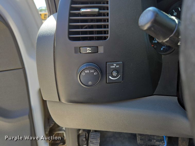 image for item ED2001 2010 Chevrolet Silverado 1500 Ext. Cab pickup truck