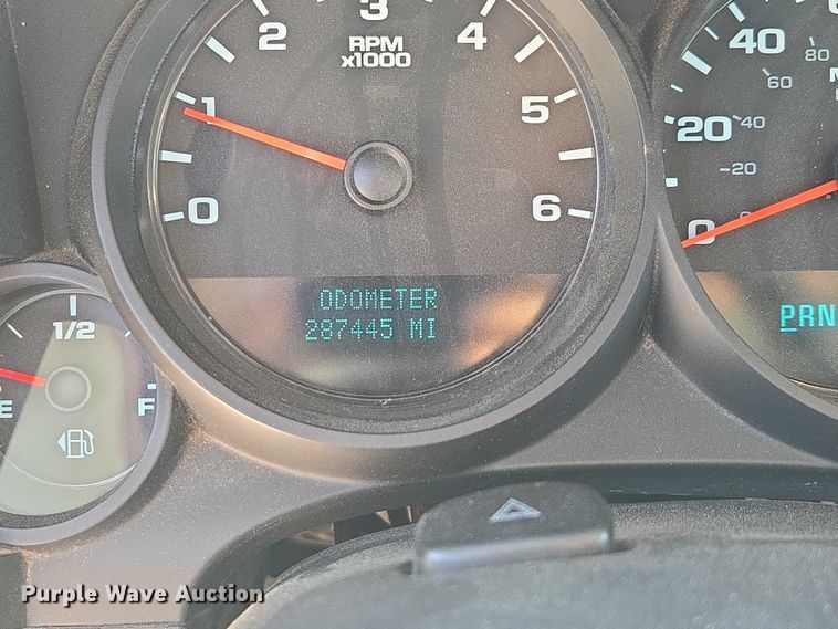 image for item ED2001 2010 Chevrolet Silverado 1500 Ext. Cab pickup truck