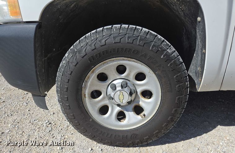 image for item ED2001 2010 Chevrolet Silverado 1500 Ext. Cab pickup truck