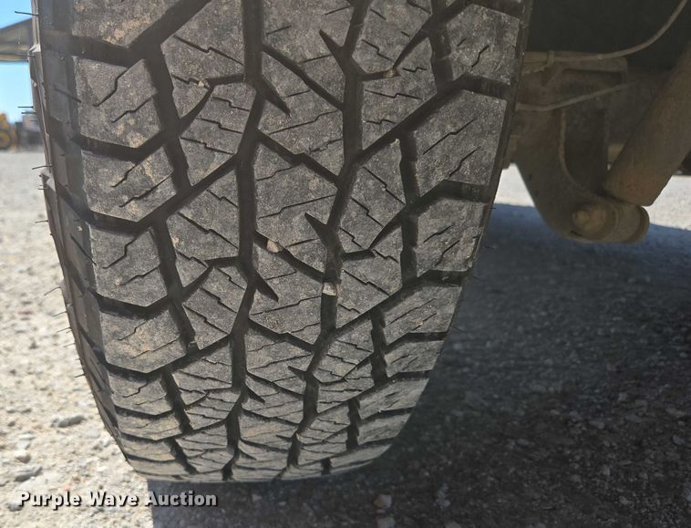 image for item ED2001 2010 Chevrolet Silverado 1500 Ext. Cab pickup truck