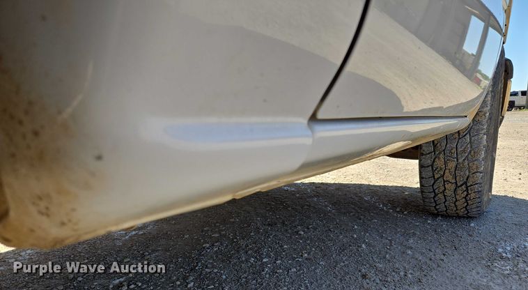 image for item ED2002 2006 Chevrolet Silverado 1500 pickup truck