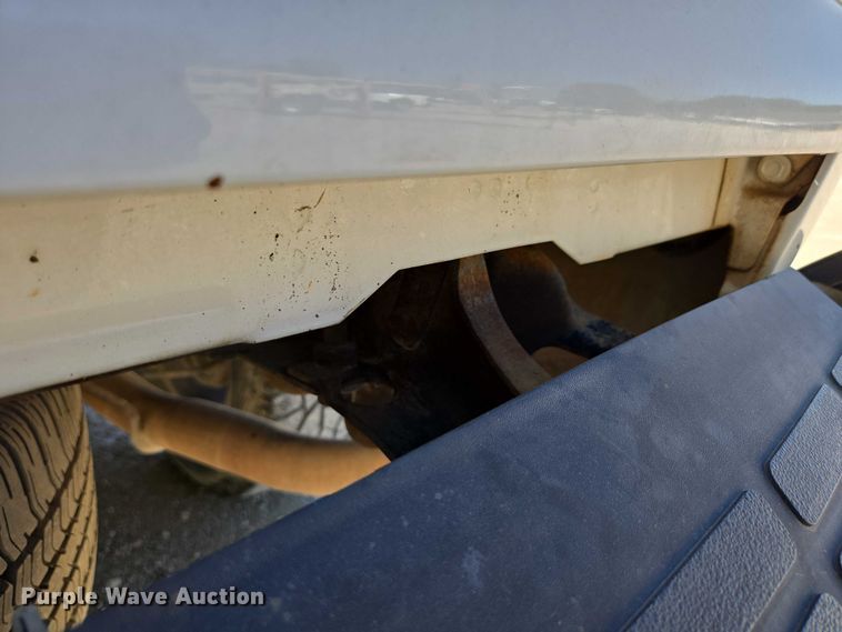 image for item ED2002 2006 Chevrolet Silverado 1500 pickup truck