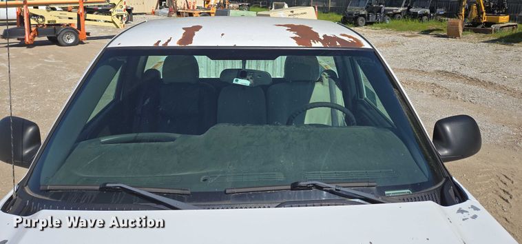 image for item ED2002 2006 Chevrolet Silverado 1500 pickup truck