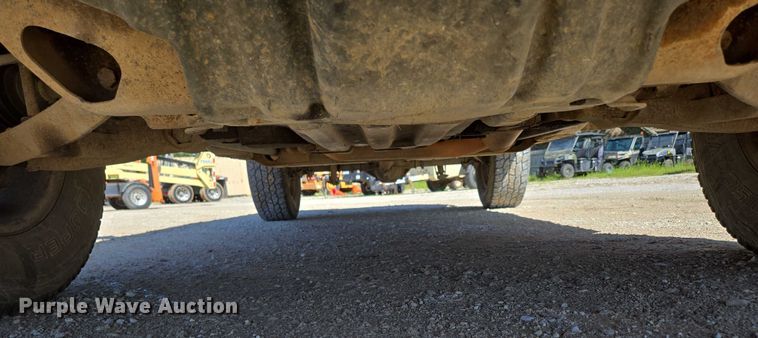 image for item ED2002 2006 Chevrolet Silverado 1500 pickup truck