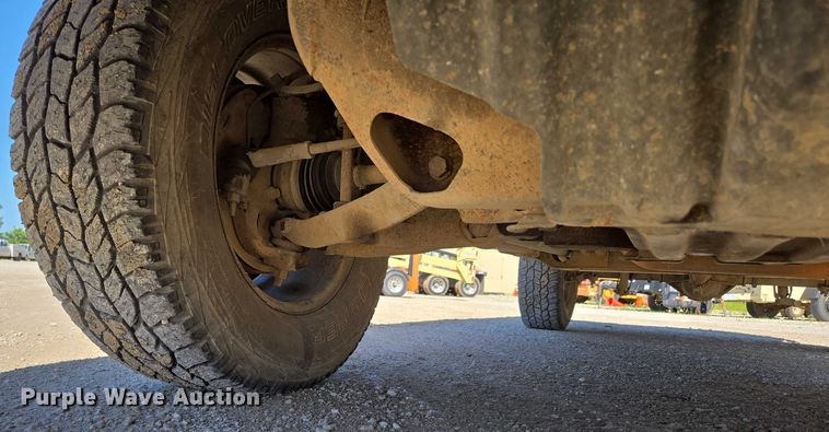 image for item ED2002 2006 Chevrolet Silverado 1500 pickup truck