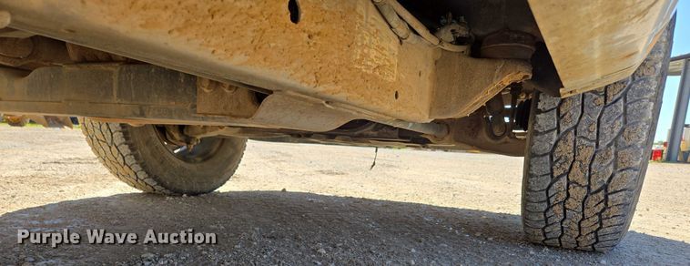 image for item ED2002 2006 Chevrolet Silverado 1500 pickup truck