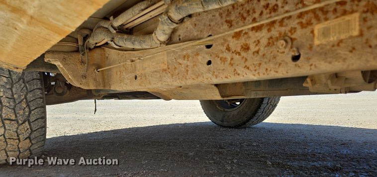 image for item ED2002 2006 Chevrolet Silverado 1500 pickup truck