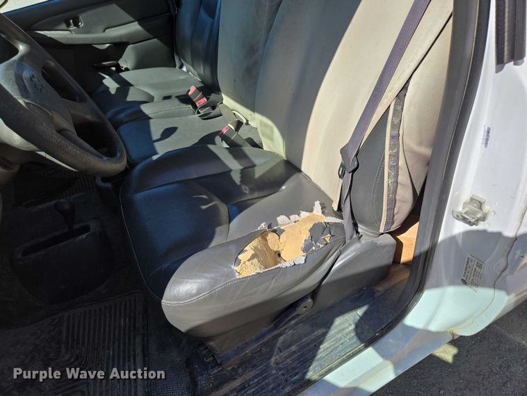 image for item ED2002 2006 Chevrolet Silverado 1500 pickup truck