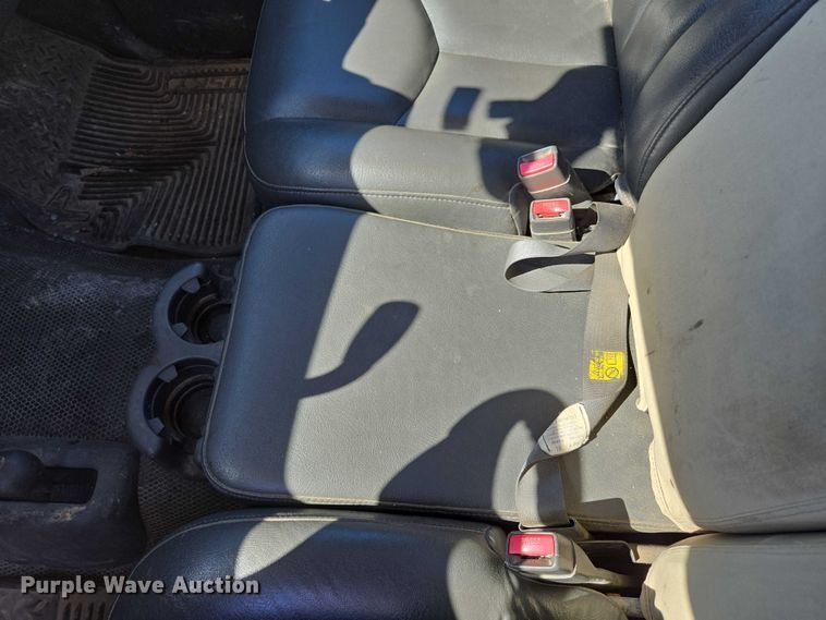 image for item ED2002 2006 Chevrolet Silverado 1500 pickup truck