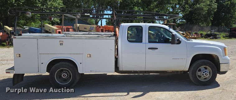 image for item ED2003 2009 GMC Sierra 3500HD Ext. Cab utility bed pickup truck