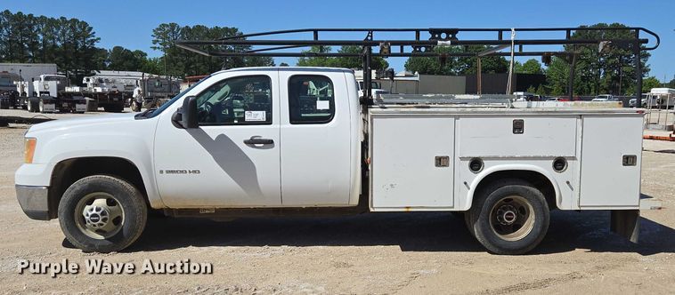 image for item ED2003 2009 GMC Sierra 3500HD Ext. Cab utility bed pickup truck