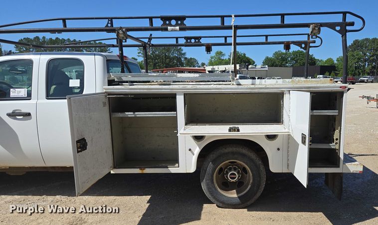 image for item ED2003 2009 GMC Sierra 3500HD Ext. Cab utility bed pickup truck