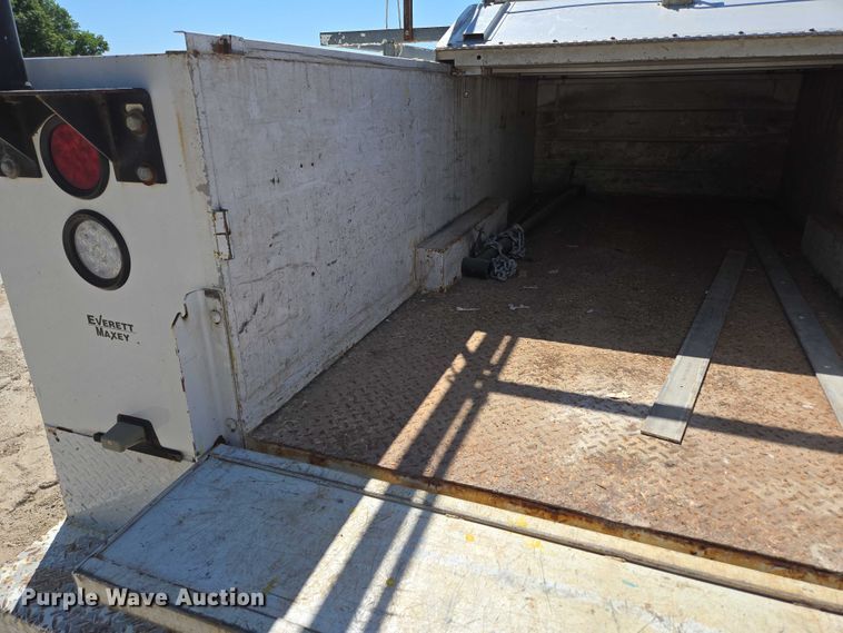 image for item ED2003 2009 GMC Sierra 3500HD Ext. Cab utility bed pickup truck