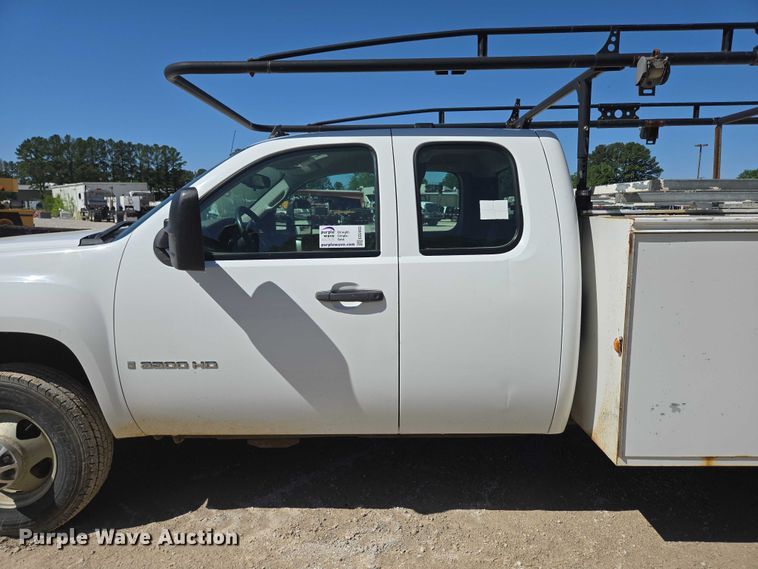 image for item ED2003 2009 GMC Sierra 3500HD Ext. Cab utility bed pickup truck