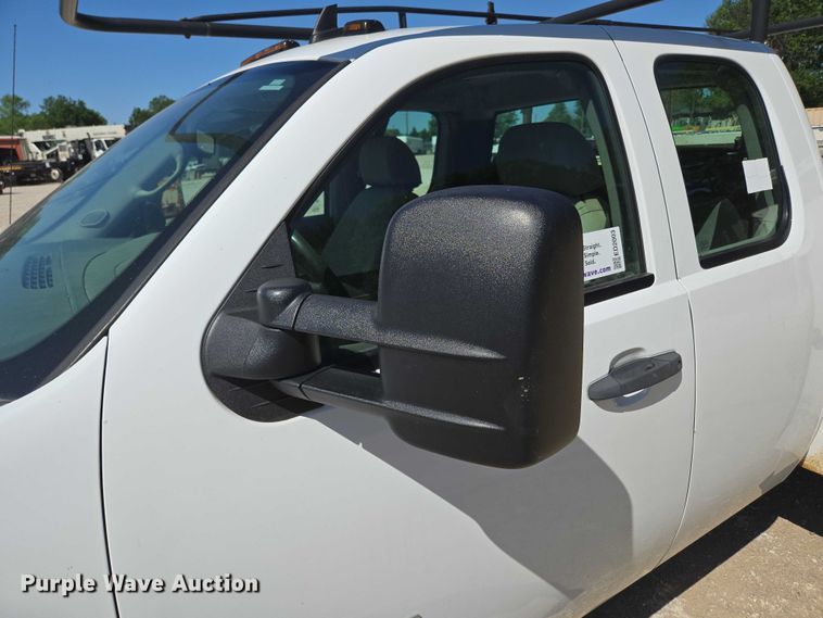 image for item ED2003 2009 GMC Sierra 3500HD Ext. Cab utility bed pickup truck