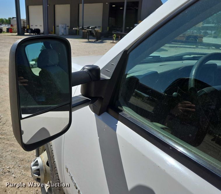 image for item ED2003 2009 GMC Sierra 3500HD Ext. Cab utility bed pickup truck