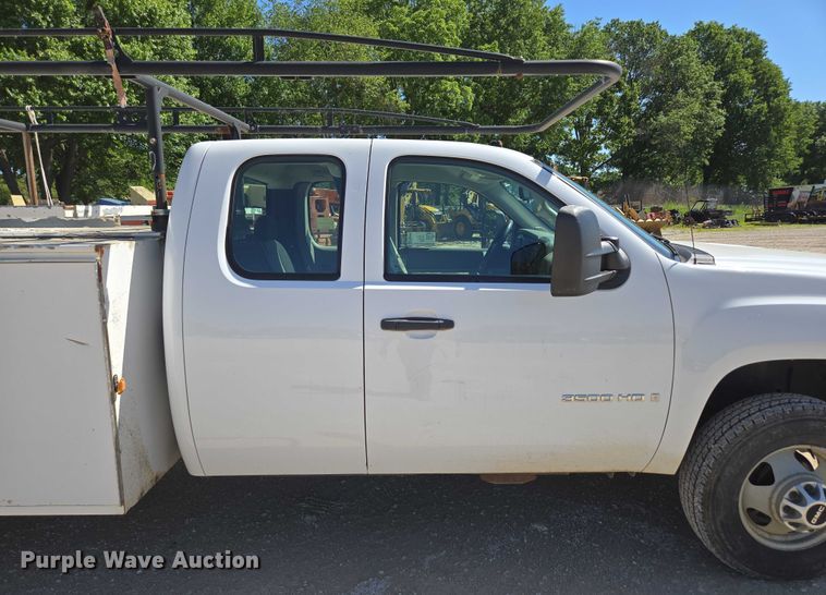 image for item ED2003 2009 GMC Sierra 3500HD Ext. Cab utility bed pickup truck