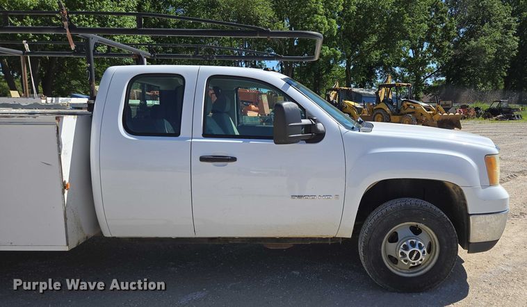 image for item ED2003 2009 GMC Sierra 3500HD Ext. Cab utility bed pickup truck