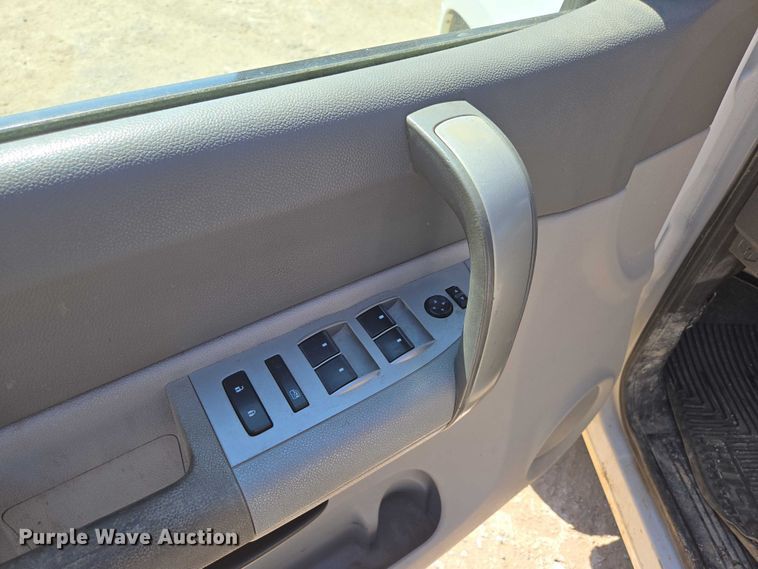 image for item ED2003 2009 GMC Sierra 3500HD Ext. Cab utility bed pickup truck