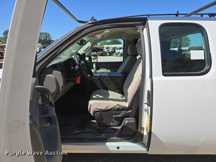 image for item ED2003 2009 GMC Sierra 3500HD Ext. Cab utility bed pickup truck